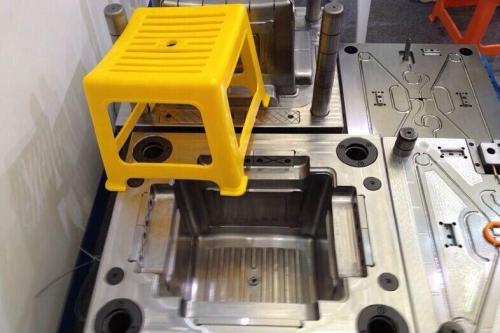 注塑模具加工中模具原理及组成要点有那些呢？